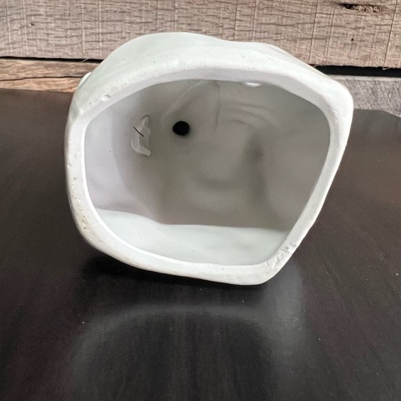 Southern Belle Porcelain Figurine Holding a Fan Raised Flower Detail on Dress - Picture 6 of 12